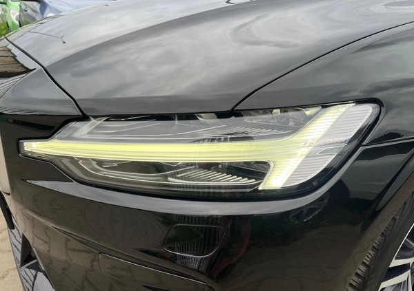 Volvo V60 cena 99900 przebieg: 112000, rok produkcji 2019 z Warszawa małe 529